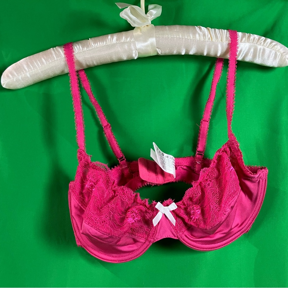Bra by Body Flirt, Size 32C, pink
